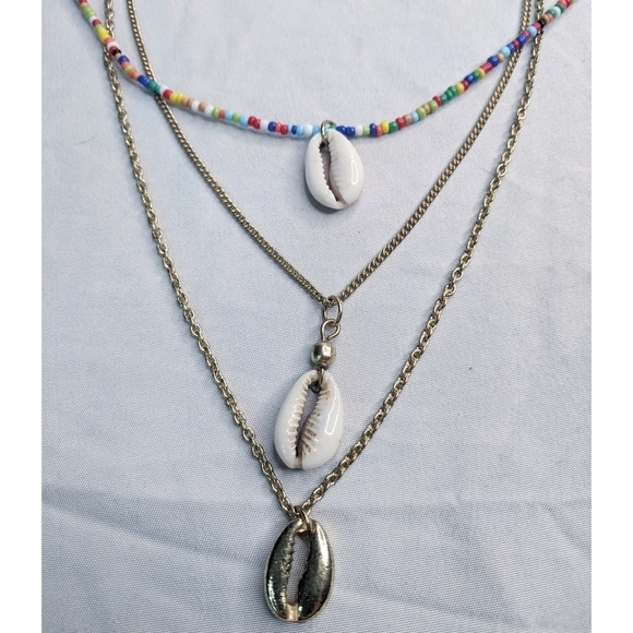 Earthbound Layered look necklace with pukka shells - Picture 1 of 5